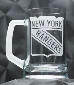 Подарочный бокал для пива 670 мл с гравировкой лого хоккейного клуба НХЛ Нью-Йорк Ренжерс