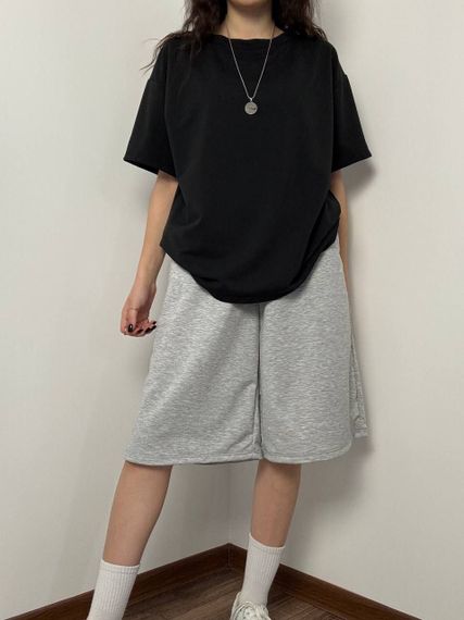 Женский летний костюм оверсайз футболка и длинные шорты SSH714, цвет черный + серый, размер единый 42/46 | Зображення 2