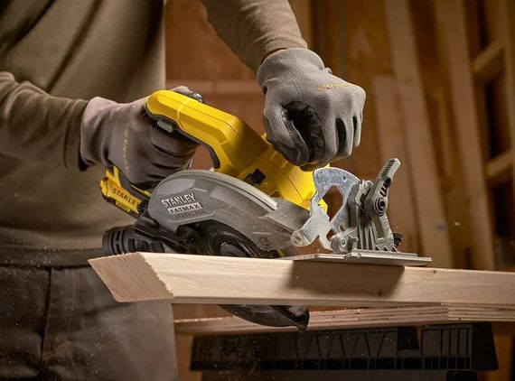Пила циркулярна акумуляторна Stanley Fatmax з АКБ та ЗП SFMCS550M2K | Зображення 4