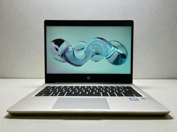 Ультрабук Б-класс HP ProBook 430 G6 / 13.3" (1920x1080) IPS / Intel Core i5-8265U (4 (8) ядра по 1.6 - 3.9 GHz) / 4 GB DDR4 / 120 GB SSD / Intel UHD Graphics 620 / WebCam б/у | Зображення 1