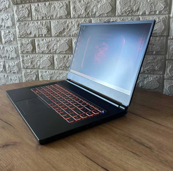 Ноутбук MSI Delta 15 240Hz Ryzen 7 5800H 16Gb SSD 1Tb Radeon RX 6700M Б/В | Зображення 4