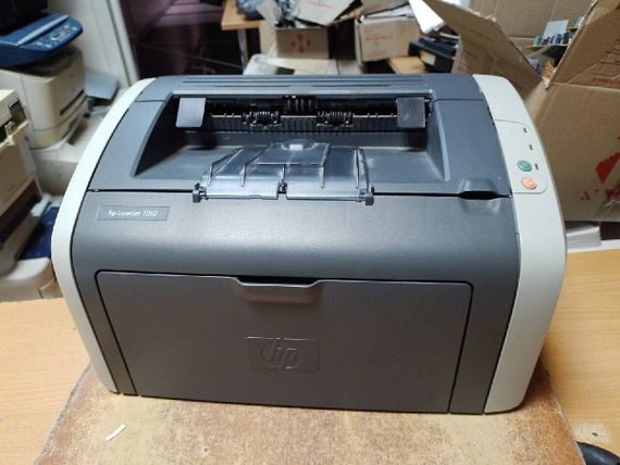 Принтер HP LaserJet 1010 / Лазерная монохромная печать / 600x600 dpi / A4 / 14 стр/мин / USB 2.0 б/у | Зображення 2