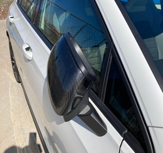 Кришки дзеркал (Карбон) для Volkswagen Golf 8 2019- рр | Зображення 3