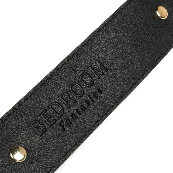 Набор для BDSM Bedroom Fantasies: Bondage Suitcase 13 Pcs - Cow Leather, Чорний-червоний | Зображення 6