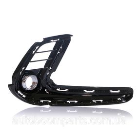 86564F2200 Накладка противотуманки правая Hyundai Elantra 16-18