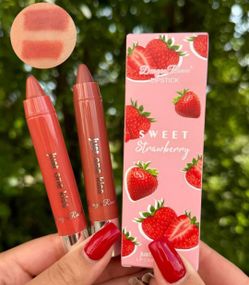 Набір помад-олівцем для губ Dragon Ranee Lipstick. Полуниця