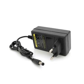 Зарядное устройство для аккумуляторов Li-ion 8.4V2A, штекер 5,5х2,5мм, LED-индикация