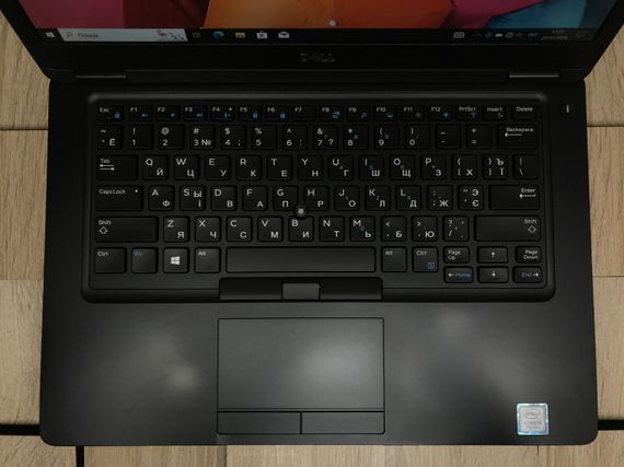 Ноутбук Б-класс Dell Latitude 5490 / 14" (1920x1080) IPS / Intel Core i5-7300U (2 (4) ядра по 2.6 - 3.5 GHz) / 8 GB DDR4 / 256 GB SSD M.2 / Intel HD Graphics 620 / WebCam / USB 3.1 / HDMI / Windows 10 б/у | Зображення 3
