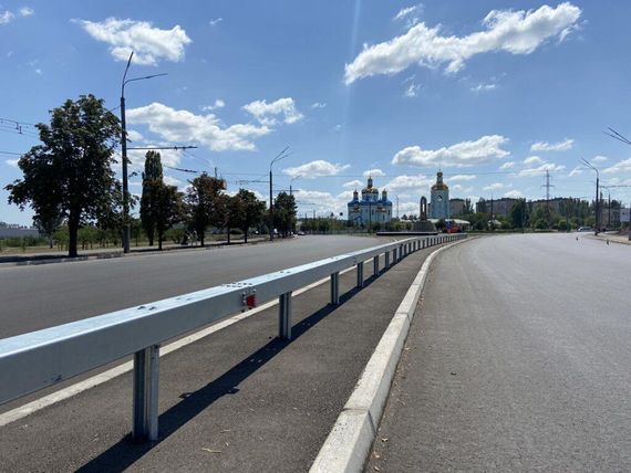 Металеве бар'єрне огородження дорожнє T-Rail В НАЯВНОСТІ та під замовлення