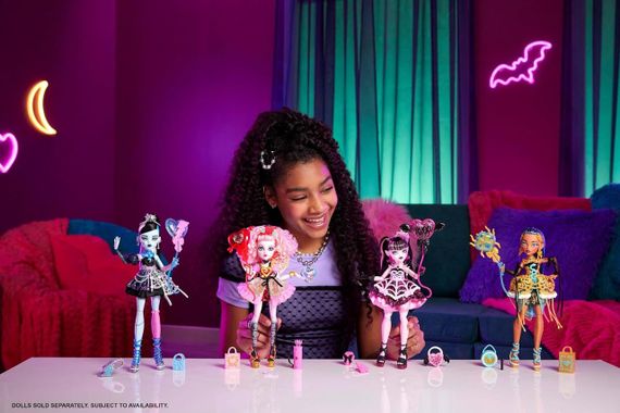 Кукла Монстр Хай Дракулаура ужасно сладкий день рождения Оригинал Mattel Monster High Draculaura | Зображення 5
