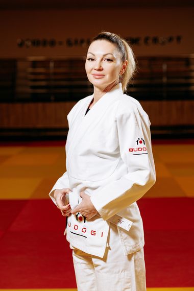 Біле кімоно для дівчат/жінок, джиу-джитсу, TM BUDOGI, зріст 160 см, щільність 450 гр/м.кв. | Зображення 1