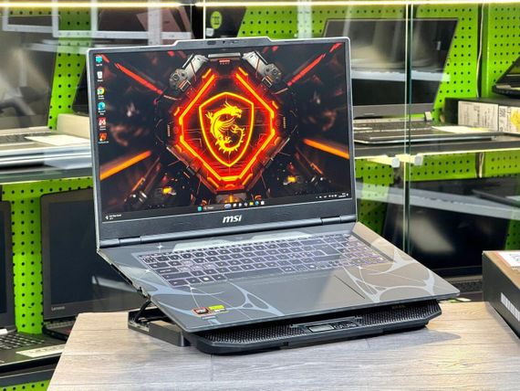 Ігровий ноутбук MSI Cyborg A17 / 17.3" (1920x1080) IPS / AMD Ryzen 7 260 (8 (16) ядер по 3.8 - 5.1 GHz) / 16 GB DDR5 / 1000 GB SSD NVMe / nVidia GeForce RTX 5050, 8 GB GDDR7, 128-bit / WebCam / Win 11 б/в | Зображення 2