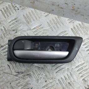 Ручка дверей внутрішня передня ліва Mazda 6 2007-2012 Ручка передніх лівих дверей Мазда 6 9E21
