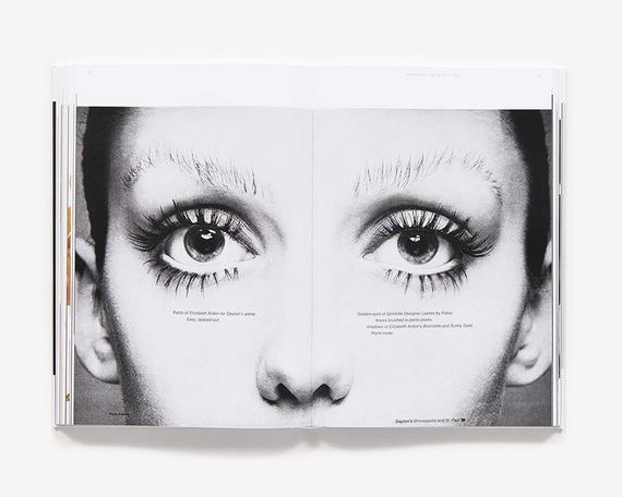 Книги о фотографии, моде Richard Avedon "Avedon Advertising" Лучшие фотографы мира книга работ Ричарда Аведона | Зображення 5