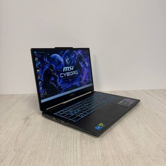 Ігровий ноутбук MSI Cyborg 15 A12UC / 15.6" (1920x1080) IPS / Intel Core i5-12450H (8 (12) ядер по 3.3 - 4.4 GHz) / 16 GB DDR5 / 512 GB SSD / nVidia GeForce RTX 3050, 4 GB GDDR6, 128-bit / WebCam б/в | Зображення 2