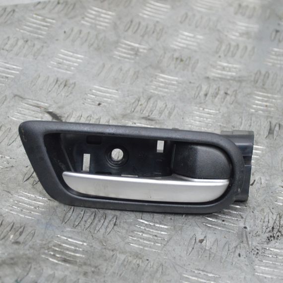 Ручка дверей внутрішня передня права Mazda 6 2007-2012 Ручка передніх правих дверей Мазда 6 9E21