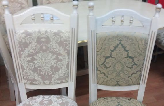 Дерев'яний стілець Бреда високий колір пірті (слонова кістка) патина | Зображення 1