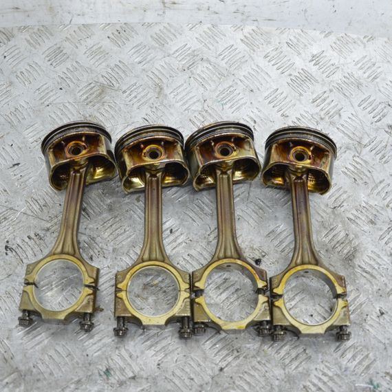 Шатун 1.4 Volkswagen Golf IV Caddy Polo 1997-2005 Шатун Фольксваген Гольф 4 Кадді Поло 032T