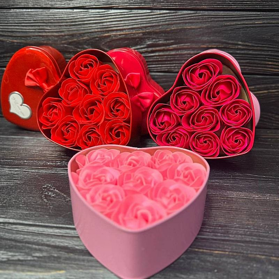 Подарунковий набір мила ароматні пелюстки троянд, мильний подарунок, 10*11.5*4.5cm