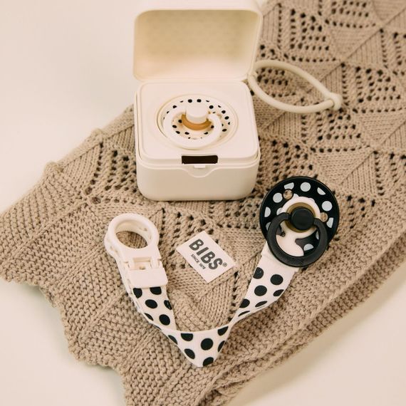 Соска пустушка BIBS Polka Colour Latex кругла 0-6 міс Ivory / Black | Зображення 3