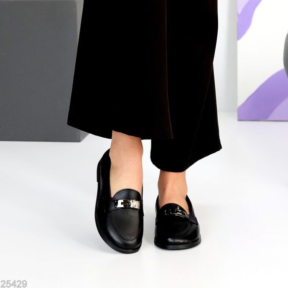 Удобные повседневные черные кожаные лоферы стильный декор | Зображення 4