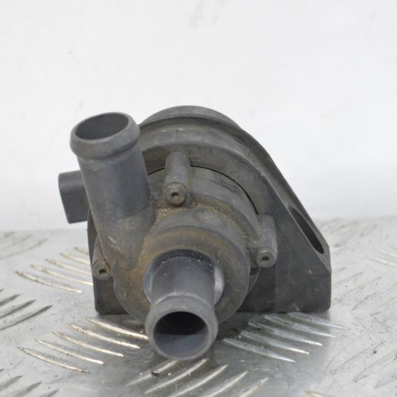 Водяний насос 1.6 / 2.0 TDI Volkswagen Golf Passat Caddy 2005-2020 Помпа водяна Фольксваген Гольф Пассат Кадді 06H965561