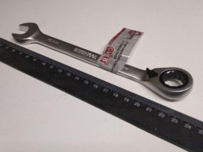 Ключ ріжково-накидний Inter Tool з тріскачкою 15 мм (XT-1315)