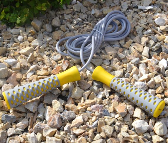 Скакалка Паверплей 4206 Jump Rope PRO+ Сіро-жовта (2,75m.) | Зображення 4