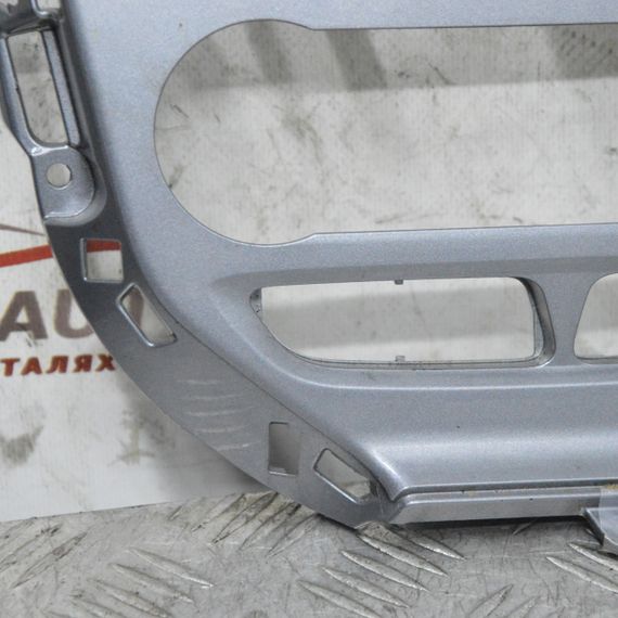 Накладка торпедо центральна Ford Focus III 2010-2017 Рамка панелі кондиціонера Форд Фокус 3 BM5118522 | Зображення 2