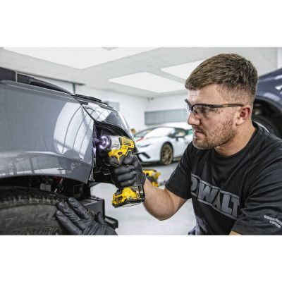 Шуруповерт DeWALT 12V XR Li-Ion, 163 Нм, 2850 об/мин (без АКБ и ЗУ) (DCF801N) | Зображення 2