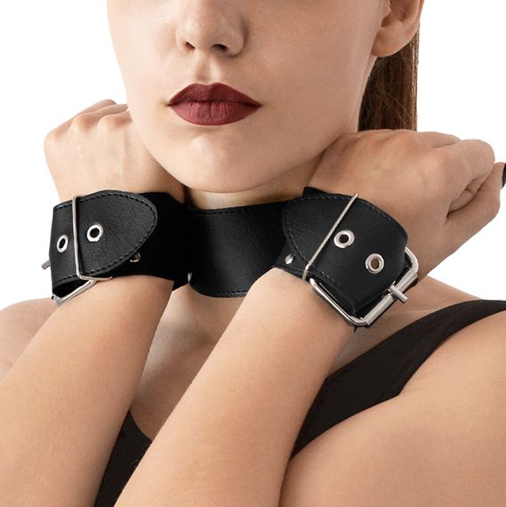 Нашийник з наручниками із натуральної шкіри Art of Sex - Bondage Collar with Handcuffs | Зображення 2