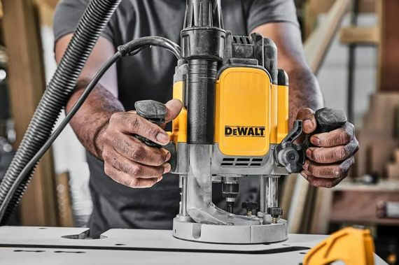 Фрезер мережевий DeWalt DWE625KT | Зображення 1