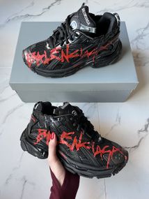 Кросівки Ba1lenc1iagaRunner Graffiti Black Red 12003 45 29-29.5 см