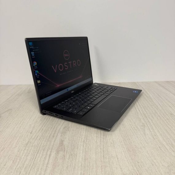 Ноутбук Б-класс Dell Vostro 5402 / 14.6" (1920x1200) IPS / Intel Core i7-1165G7 (4 (8) ядра по 2.8 - 4.7 GHz) / 8 GB DDR4 / 256 GB SSD / Intel UHD Graphics / WebCam б/у | Зображення 2