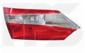 Фонарь задний внутренний Toyota Corolla EUR седан '13-16 правый (FPS) Китай 8158102570