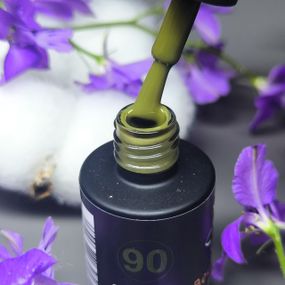 Гель-лак для нігтів Bee Nails 090 (оливковий) 8мл