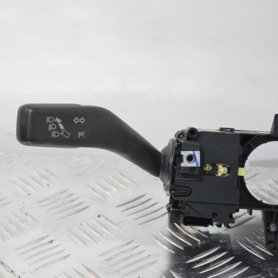 Перемикач підрульовий Skoda Rapid 2014-2019 Перемикач поворотів двірників Шкода Рапід 6RA953501H | Зображення 1