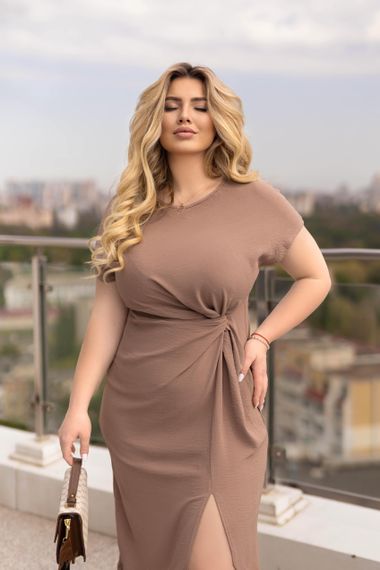 Женское летнее платье миди с разрезом и драппировкой на талии цвет бежевый размер 42/44  GF9039 | Зображення 2