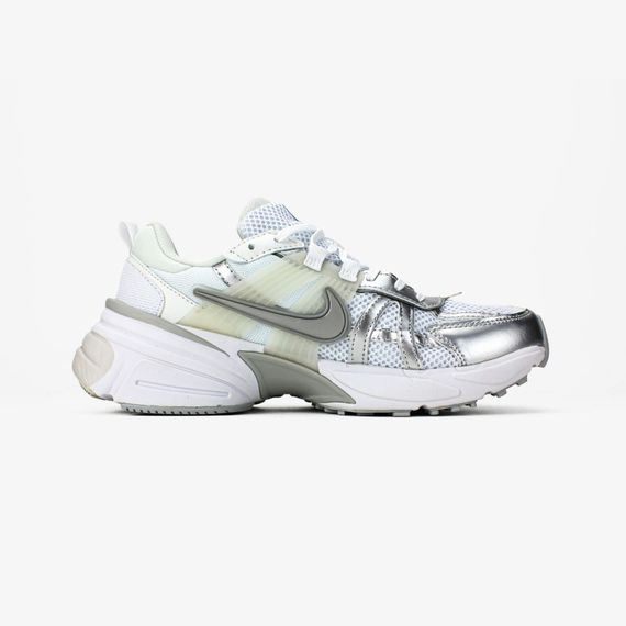 Демісезонні кросівки Nike колір срібний/металік | Зображення 4