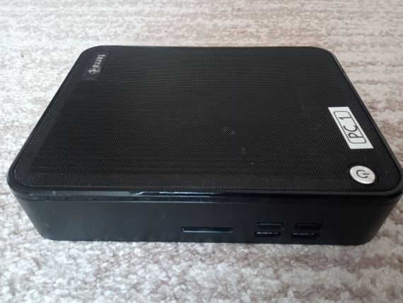 Неттоп Terra 1009386 USFF / Intel Celeron 1037U (2 ядра по 1.8 GHz) / 4 GB DDR3 / 30 GB SSD / Intel HD Graphics б/в | Зображення 1