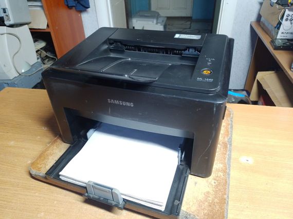 Принтер Samsung ML-1640 / Лазерний монохромний друк / 600x1200 dpi / A4 / 16 стор/хв / USB 2.0 б/в | Зображення 1