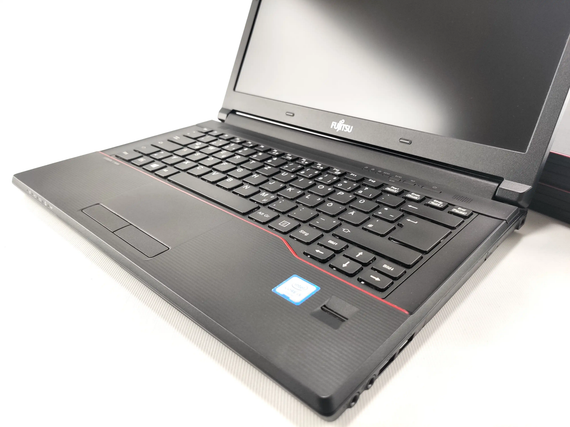 Ноутбук Fujitsu LifeBook E546 / 14" (1920x1080) IPS / Intel Core i5-6200U (2 (4) ядра по 2.3 - 2.8 GHz) / 4 GB DDR4 / 240 GB SSD / Intel HD Graphics 520 / WebCam б/у | Зображення 2