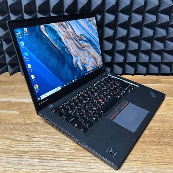 Ноутбук Б-класс Lenovo ThinkPad T450s / 14" (1920x1080) IPS / Intel Core i5-5200U (2 (4) ядра по 2.2 - 2.7 GHz) / 8 GB DDR3 / 128 GB SSD / Intel HD Graphics 5500 / WebCam / VGA б/у | Зображення 3