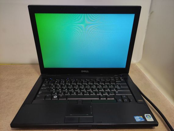 Ноутбук Dell Latitude E6410 / 14.1" (1280x800) TN / Intel Core i5-560M (2 (4) ядра по 2.67 - 3.0 GHz) / 4 GB DDR3 / 120 GB SSD / Intel HD Graphics / WebCam / АКБ не даржит б/у | Зображення 1