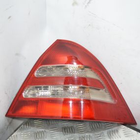 Ліхтар задній правий Mercedes Benz W203 седан фара задня Мерседес 203 A2038200264