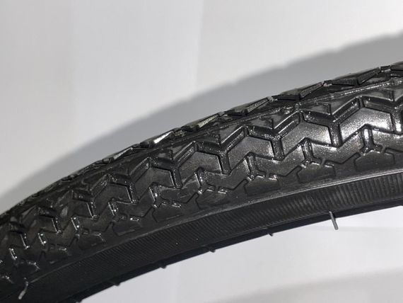 Велосипедная шина   26 * 1.1/2 37-584 D-1003  Deestone (Таиланд) VERE