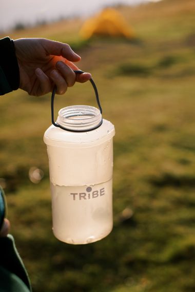Пляшка м'яка Tribe Soft Bottle 1 л Crystal White, складана питна фляга-гідратор туризм, пляшка тріб спорт риболовля | Зображення 2