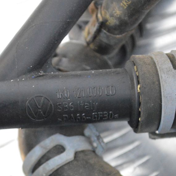 Патрубки системи охолодження Audi A1 A3 2007-2015 Трубка шланг води Ауді а1 а3 1K0121070CD | Зображення 2