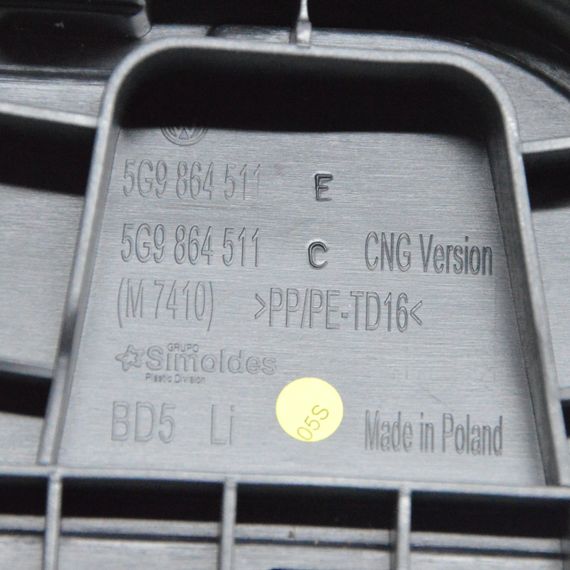 Молдинг багажника лівий Volkswagen Golf VII 2012-2020 універсал Захист накладу багажника ліва Фольксваген 5G9864511E | Зображення 4