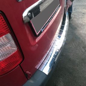 Накладка на задний бампер с большим загибом (Elite, сталь) для Volkswagen Caddy 2004-2010 гг.